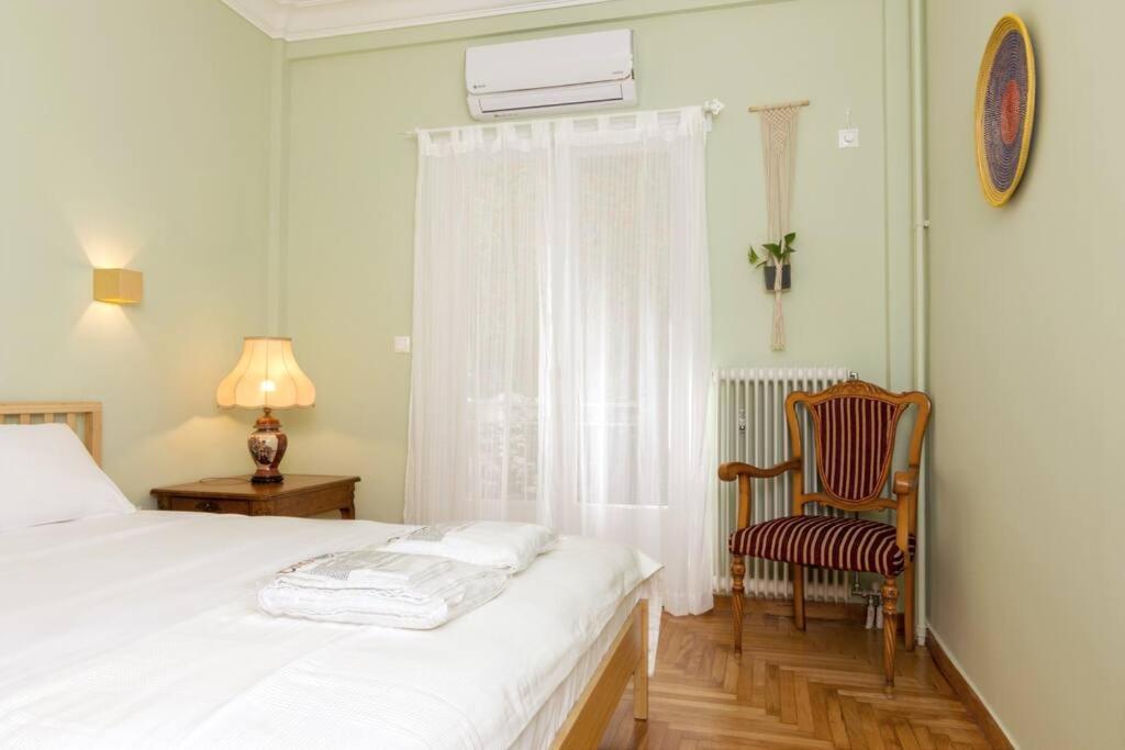 Iphigenia 2 Bedroom Retro Downtown Apartment アテネ エクステリア 写真