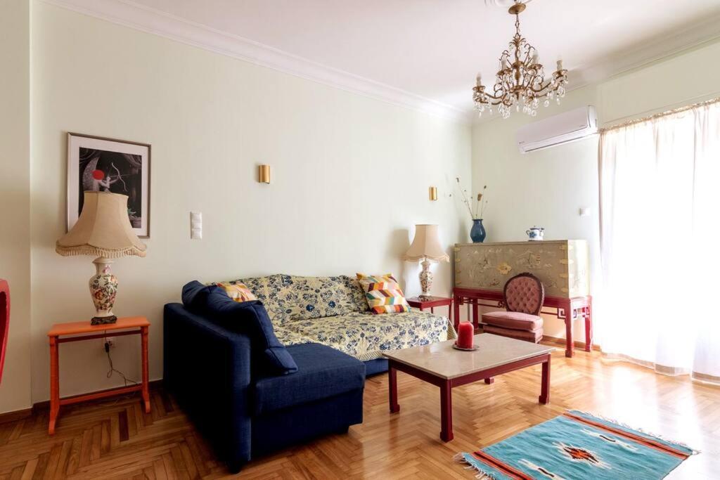 Iphigenia 2 Bedroom Retro Downtown Apartment アテネ エクステリア 写真