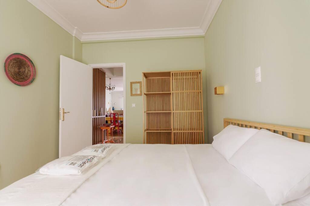 Iphigenia 2 Bedroom Retro Downtown Apartment アテネ エクステリア 写真